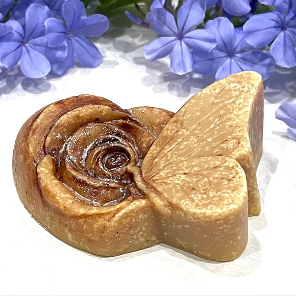 Bee Therapy Soaps ( Bundle of 5 soaps as described below) - Picture 3 of 5